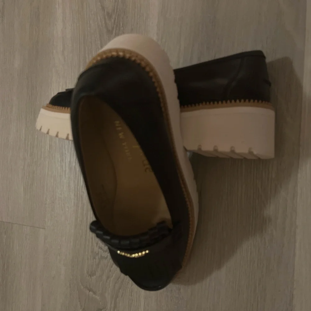 Kate Spade Hallie Lug Loafer Black Leather with White Platform Sole Size 9